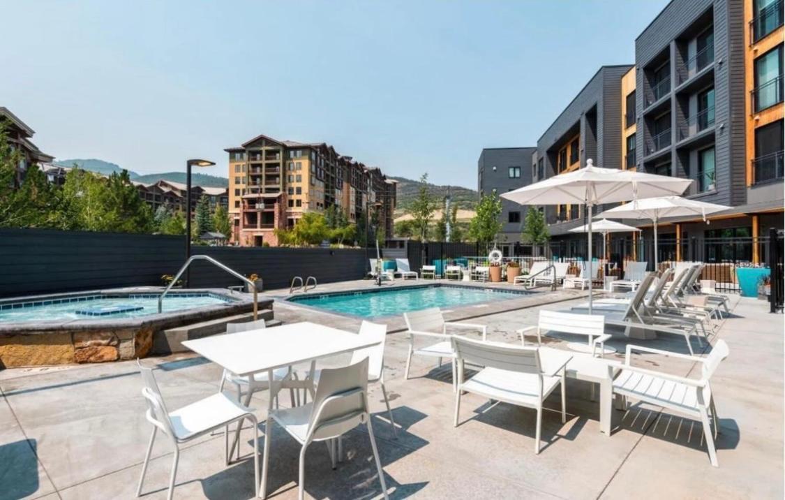 Slope Side Studio In The Heart Of Canyons Village With Heated Pool & Hot Tub! Park City Bagian luar foto