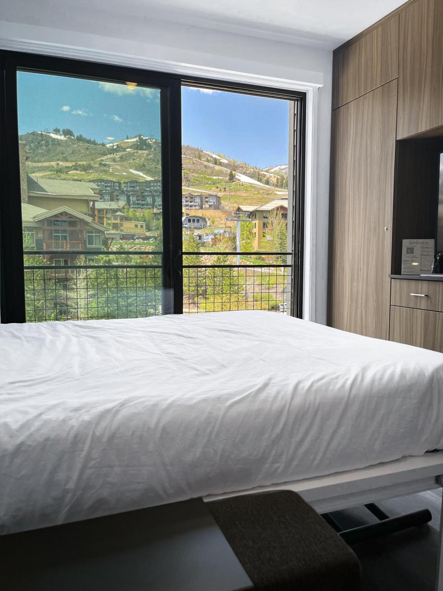 Slope Side Studio In The Heart Of Canyons Village With Heated Pool & Hot Tub! Park City Bagian luar foto