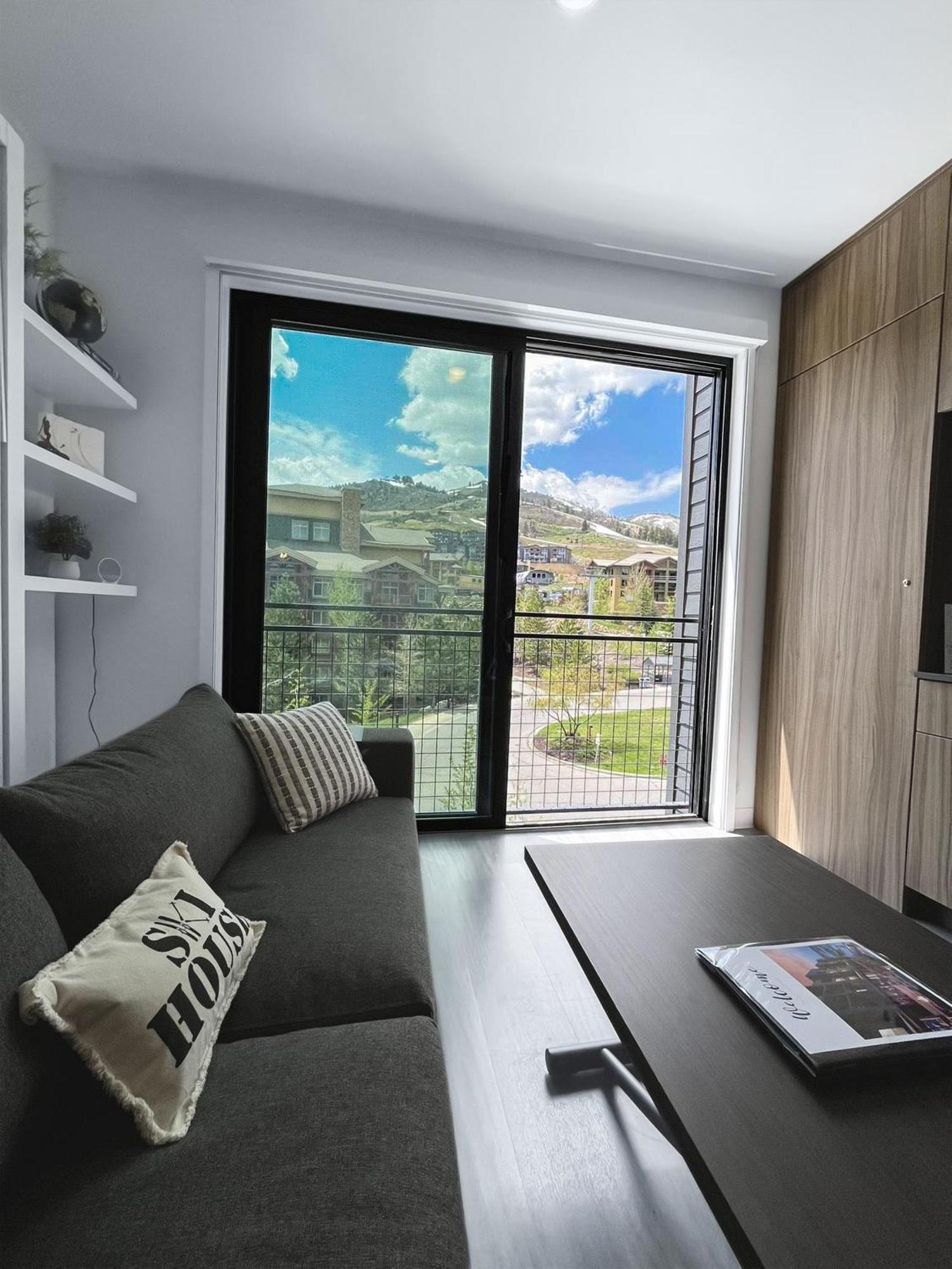 Slope Side Studio In The Heart Of Canyons Village With Heated Pool & Hot Tub! Park City Bagian luar foto